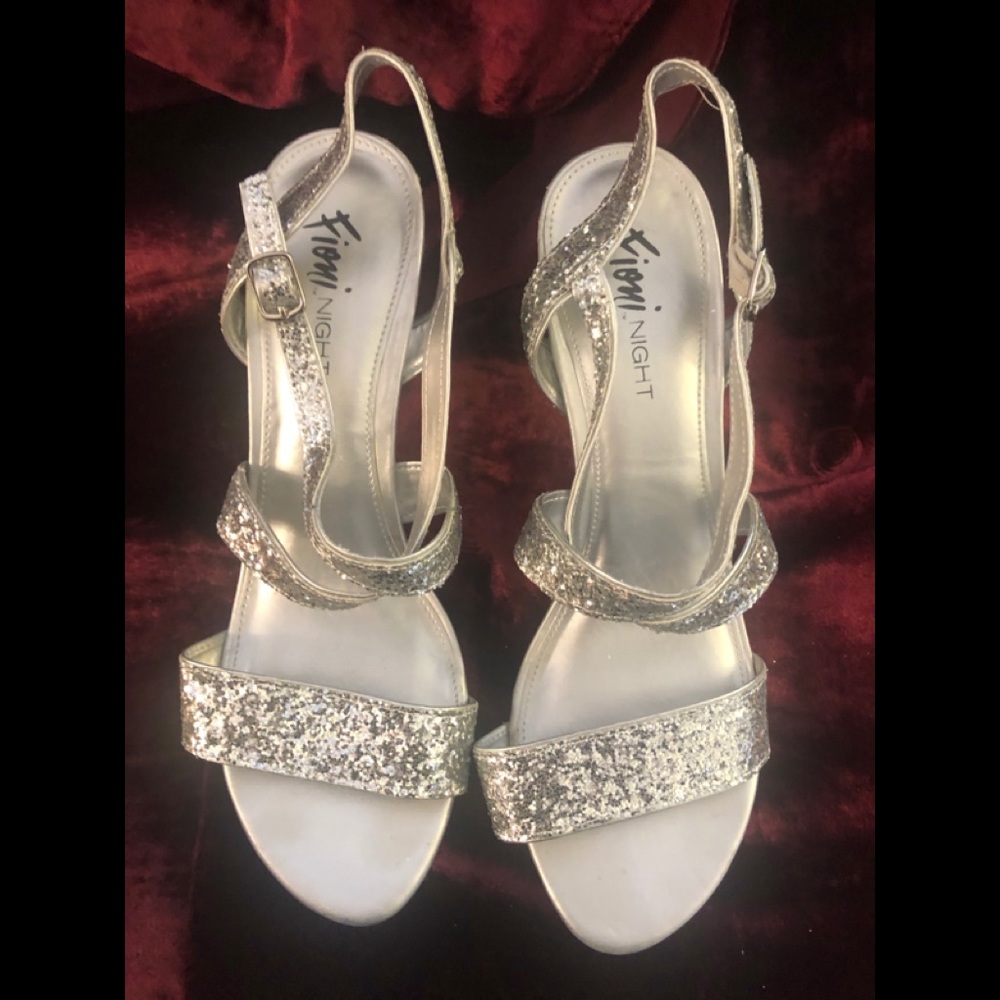 Fioni night! Glitter 3” heels with 1/2” platform